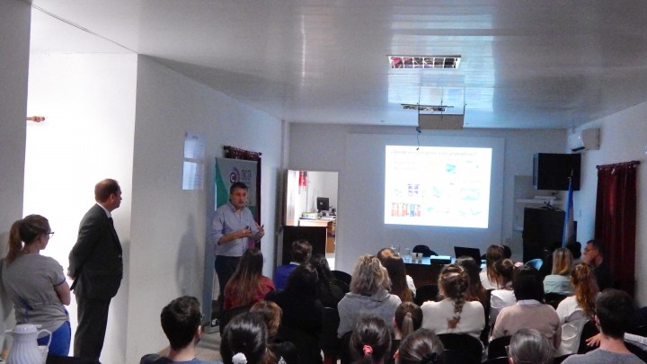 Microbiota, &iquest;qu&eacute; es? &iquest;cu&aacute;l es su importancia y su implicancia en el desarrollo? &iquest;qu&eacute; podemos hacer?